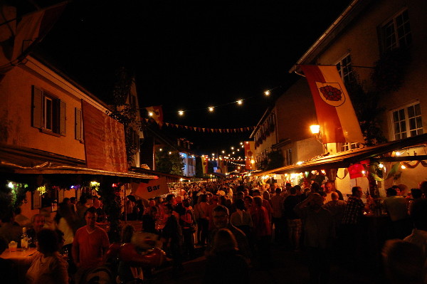 Impression vom Merdinger Gassenweinfest